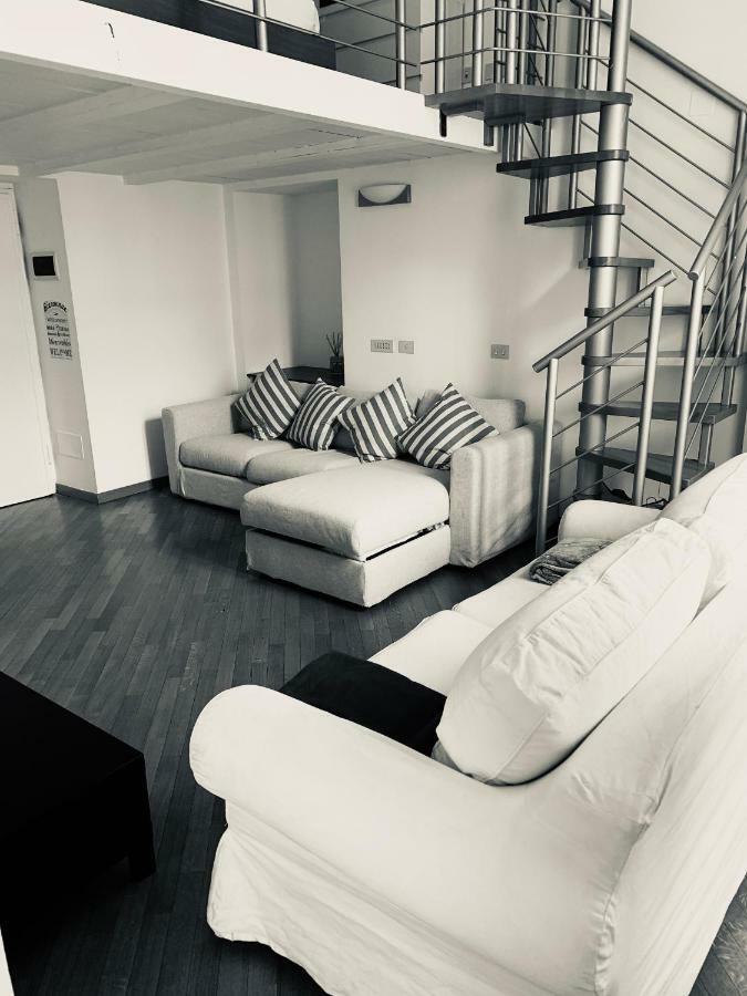 Appartamento Brera Milão Exterior foto